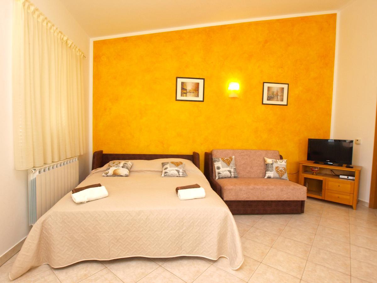 Apartments Iva 1534 Πούλα Εξωτερικό φωτογραφία